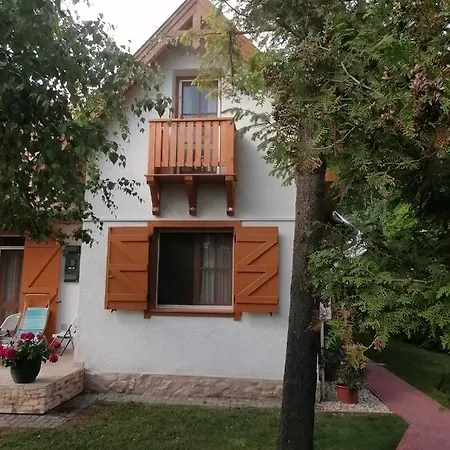 Tamas Batya Kunyhoja شقة Balatonmáriafürdő