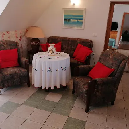 Tamas Batya Kunyhoja شقة